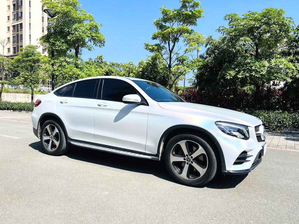 奔馳 奔馳GLC  2023款 GLC 300 4MATIC 轎跑SUV圖片