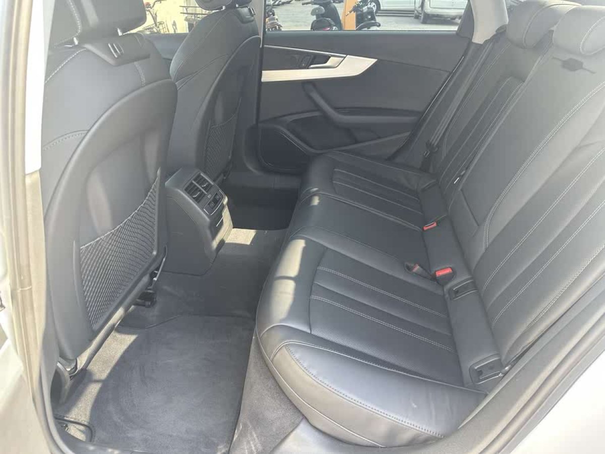 奧迪 奧迪A4L  2020款 40 TFSI 時尚動感型圖片