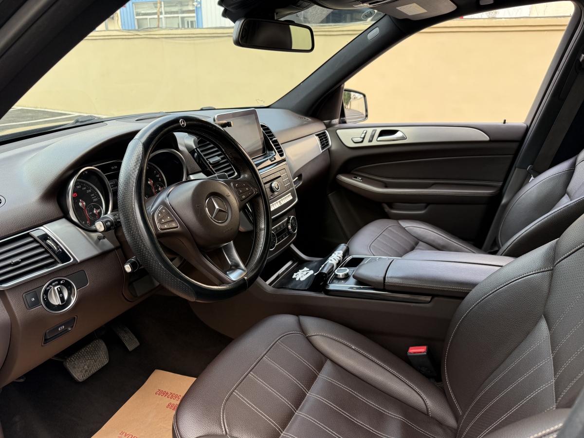 奔馳 奔馳GLE  2016款 GLE 320 4MATIC 豪華型圖片