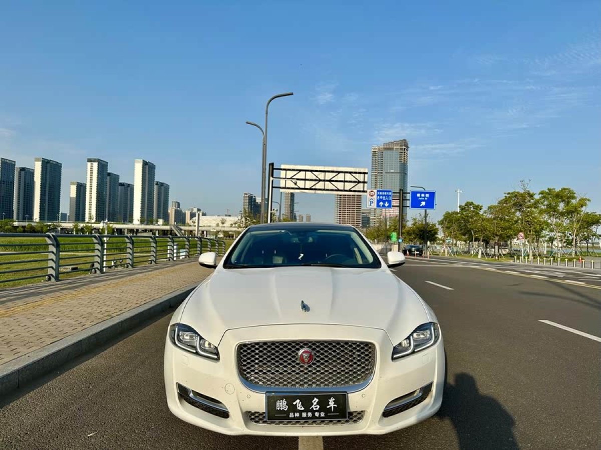 捷豹 XJ  2016款 XJL 3.0 SC 兩驅(qū)典雅商務(wù)版圖片