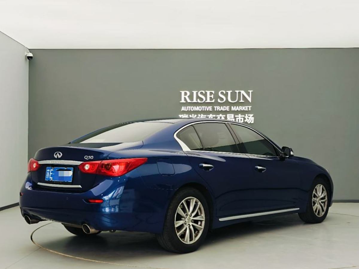 英菲尼迪 Q50L  2016款 2.0T 悅享版圖片