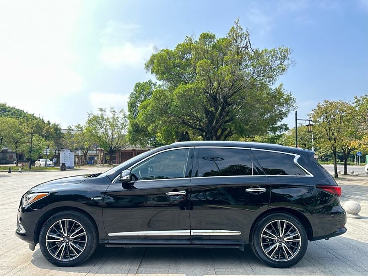 2019年1月英菲尼迪 QX60  2018款 2.5T Hybrid 四驅(qū)冠軍家庭版