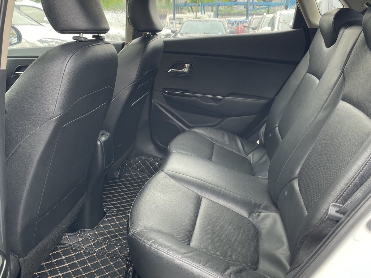 起亞 K2  2012款 兩廂 1.6L AT Premium紀(jì)念版圖片