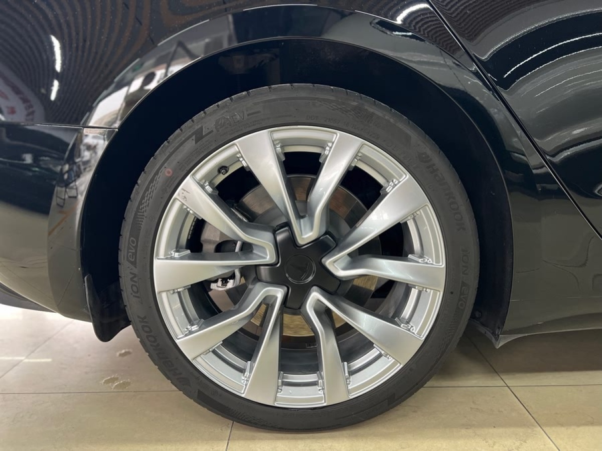 特斯拉 Model 3  2019款 長續(xù)航全輪驅動版圖片