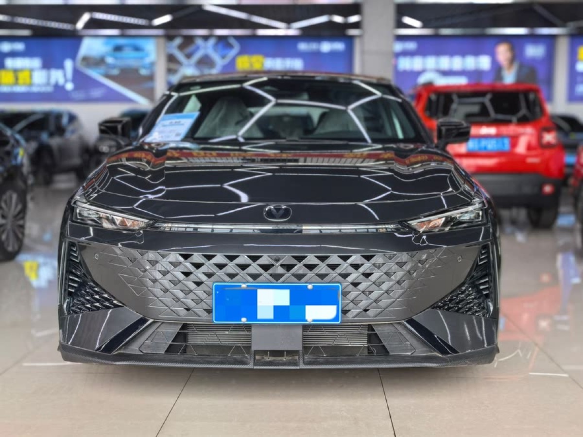長(zhǎng)安 長(zhǎng)安UNI-V  2024款 1.5T 尊貴型圖片