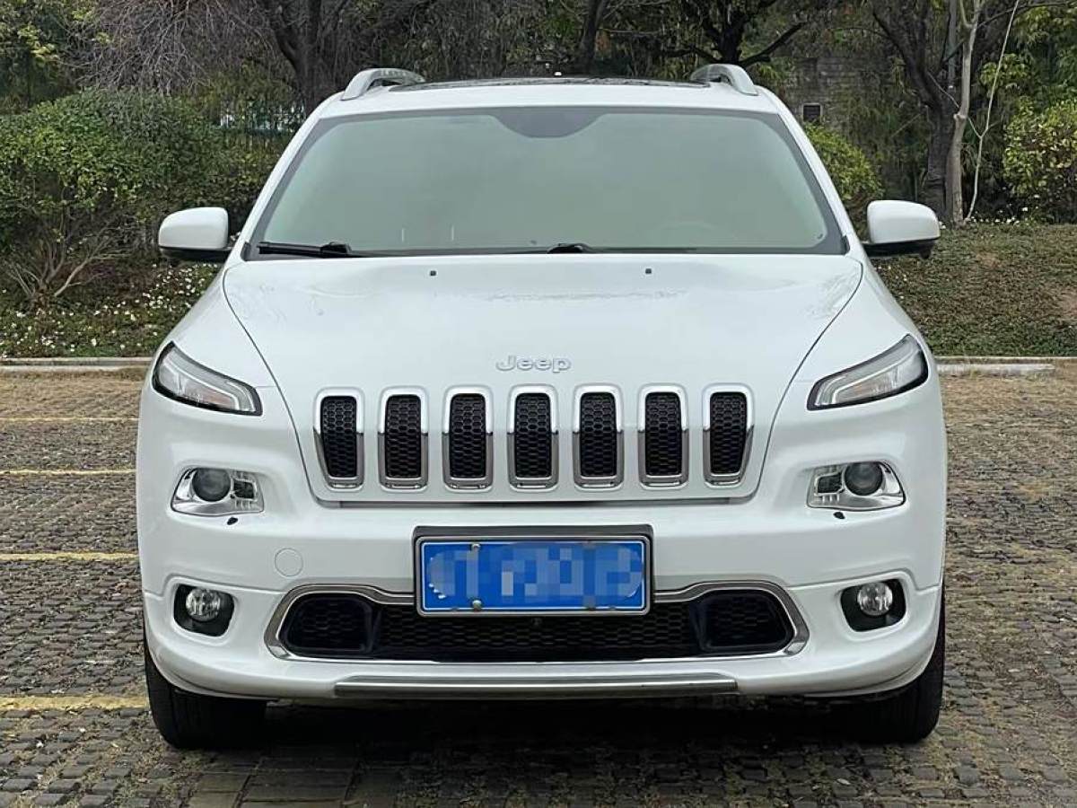 Jeep 自由光  2017款 2.4L 專業(yè)智能版圖片