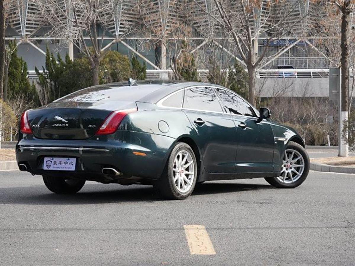 捷豹 XJ  2014款 XJL 3.0 SC 兩驅(qū)全景商務(wù)版圖片