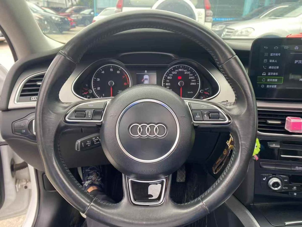 奧迪 奧迪A4L  2015款 A4L 1.8TFSI 30TFSI 舒適型圖片