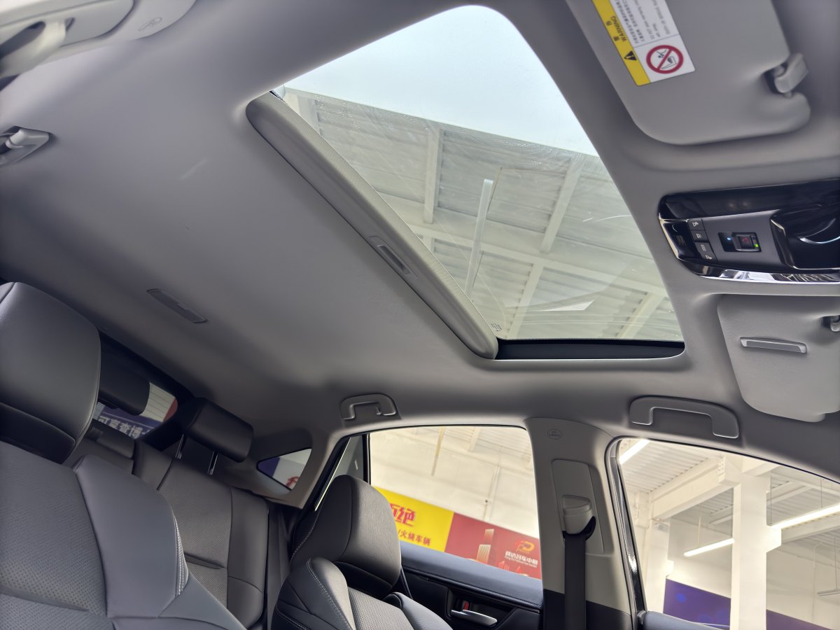 豐田 威颯  2023款 2.0L CVT兩驅(qū)尊貴版圖片