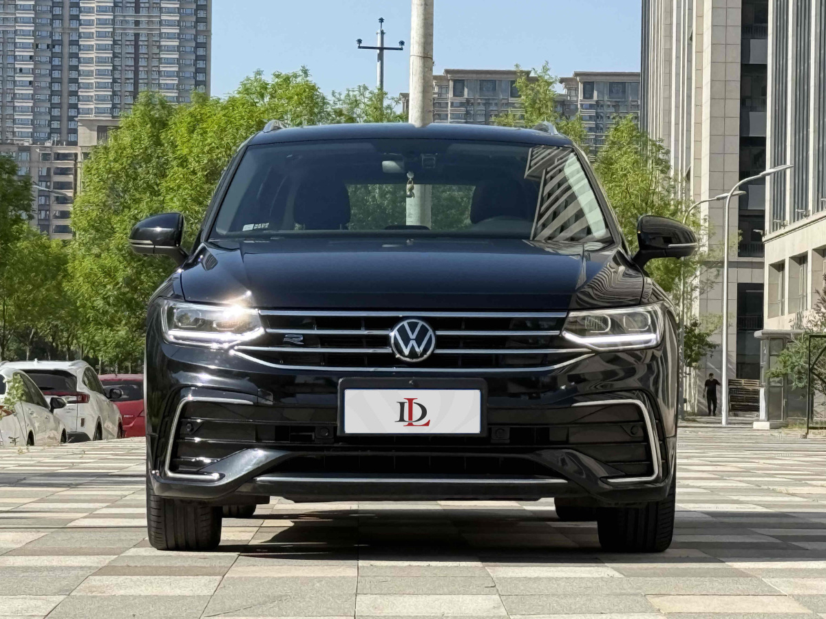 大眾 途觀(guān)L  2023款 改款 330TSI 自動(dòng)兩驅(qū)R-Line越享版圖片