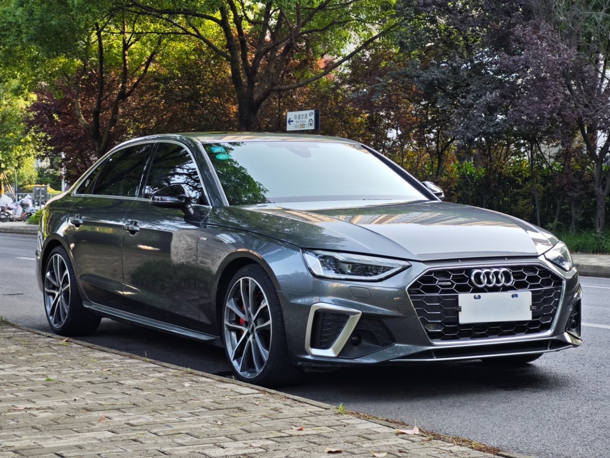 奧迪 奧迪A4L  2020款 45 TFSI quattro 臻選動感型圖片