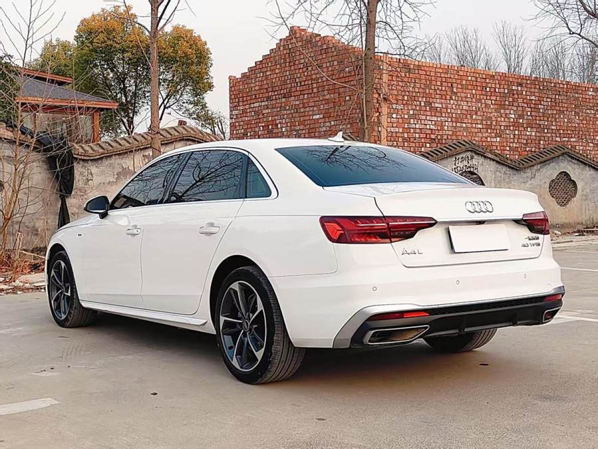 奧迪 奧迪A4L  2023款 40 TFSI 豪華動感型圖片