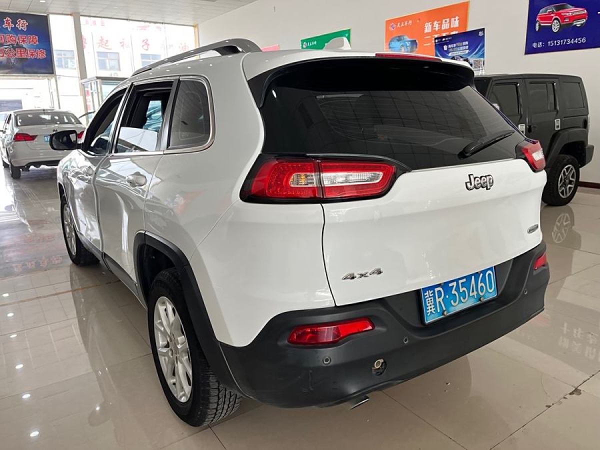 Jeep 自由光  2014款 2.4L 都市版圖片