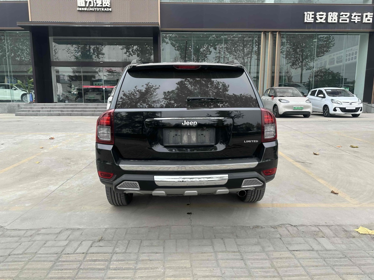 Jeep 指南者  2014款 2.0L 兩驅(qū)豪華版圖片