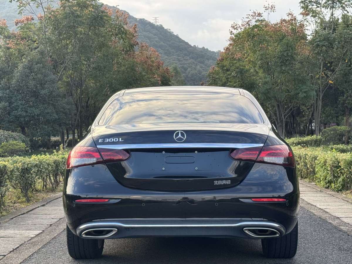 奔馳 奔馳E級  2021款 E 300 L 豪華型圖片