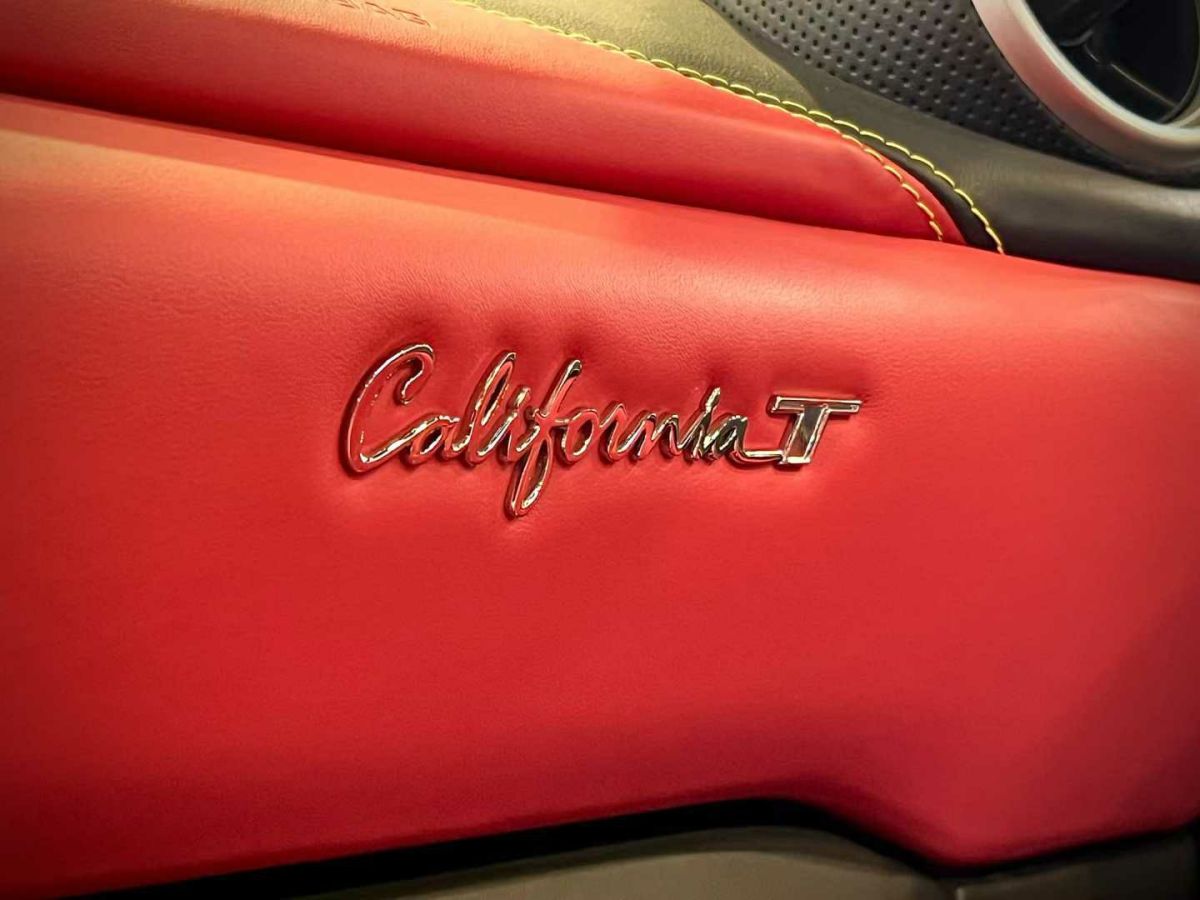 2015年1月法拉利 California T  2015款 3.9T 標準型