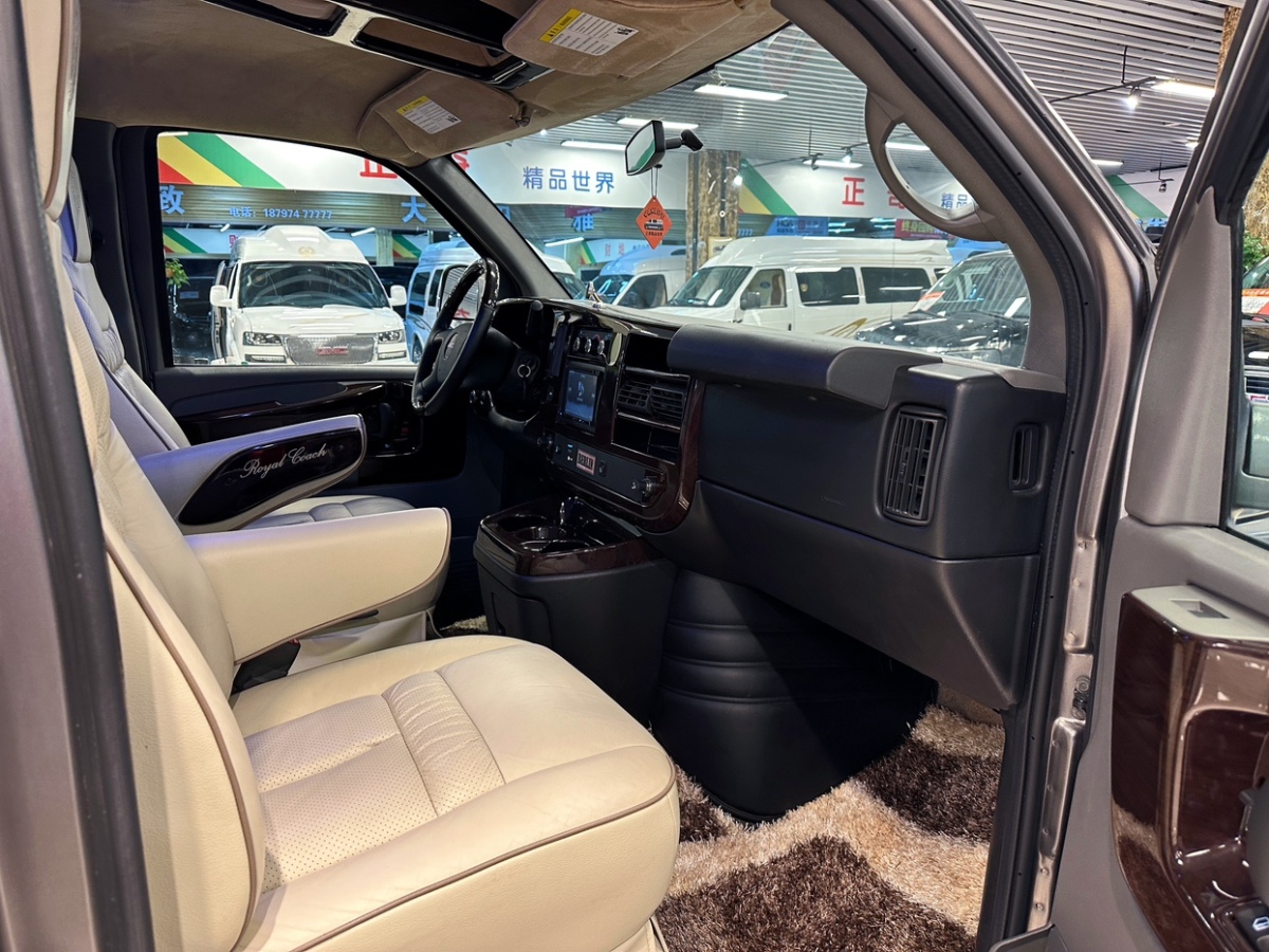 GMC SAVANA  2014款 6.0L 長軸領(lǐng)袖版圖片