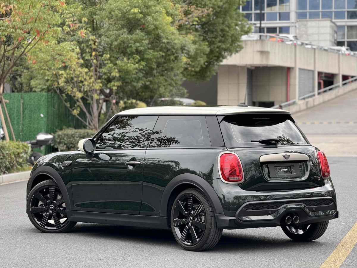 MINI MINI  2022款 2.0T COOPER S 執(zhí)迷特別版圖片