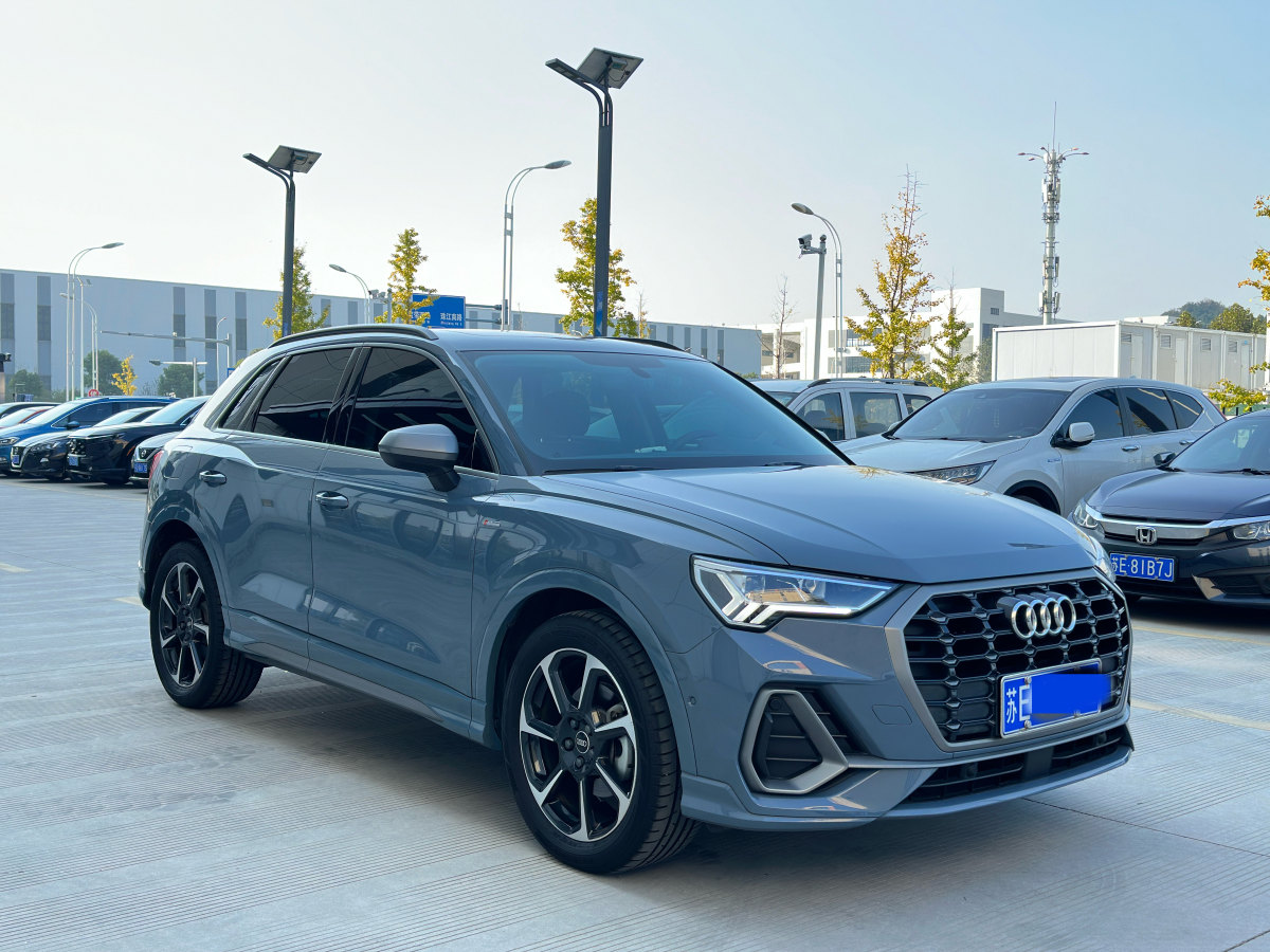 奧迪 奧迪Q3  2022款 40 TFSI RS套件燃速型圖片