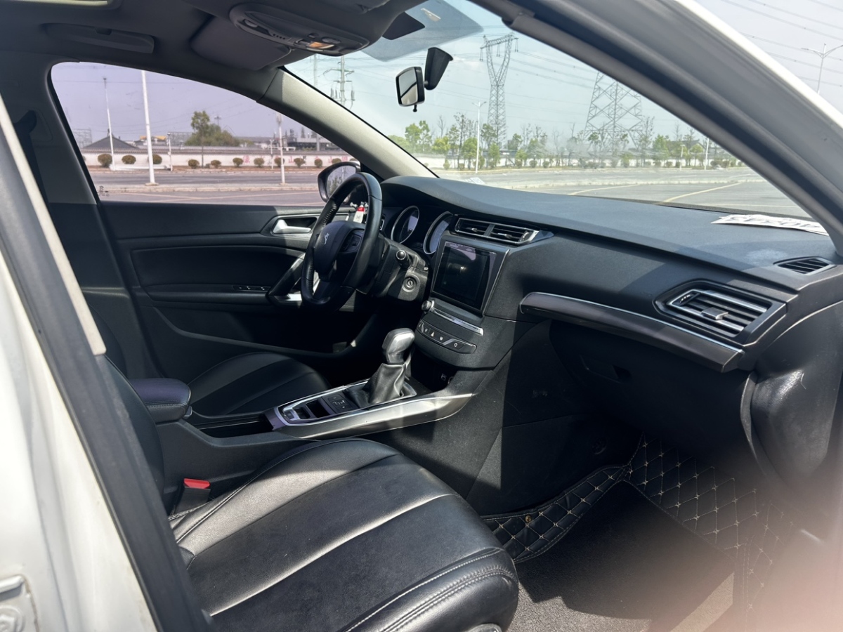 標(biāo)致 408  2015款 1.2T 自動豪華版圖片