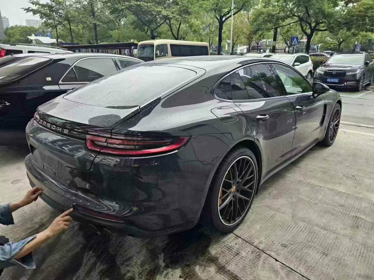 保時(shí)捷 Panamera 圖片