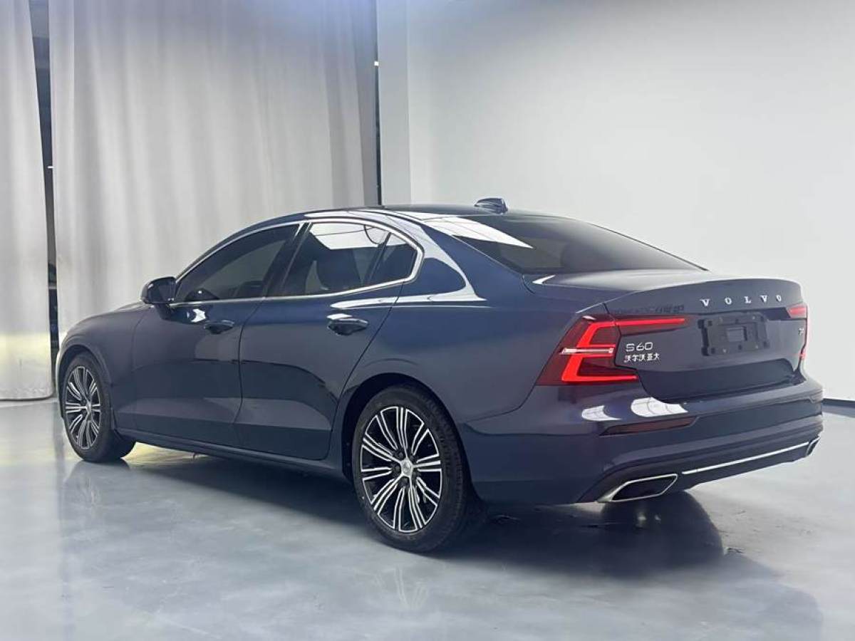 2021年5月沃爾沃 S60L  2021款 T4 智遠(yuǎn)豪華版