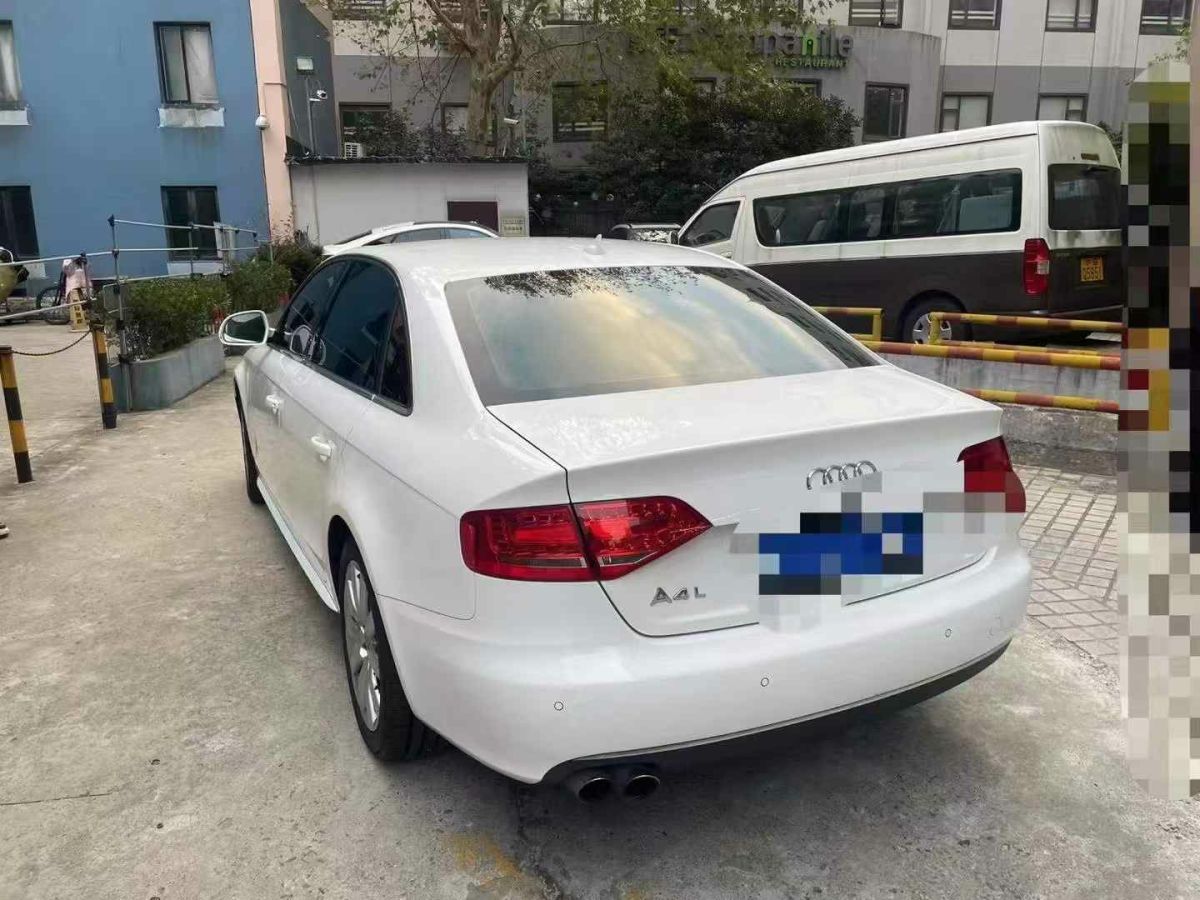 奧迪 奧迪A4L  2012款 2.0 TFSI 自動技術(shù)型圖片