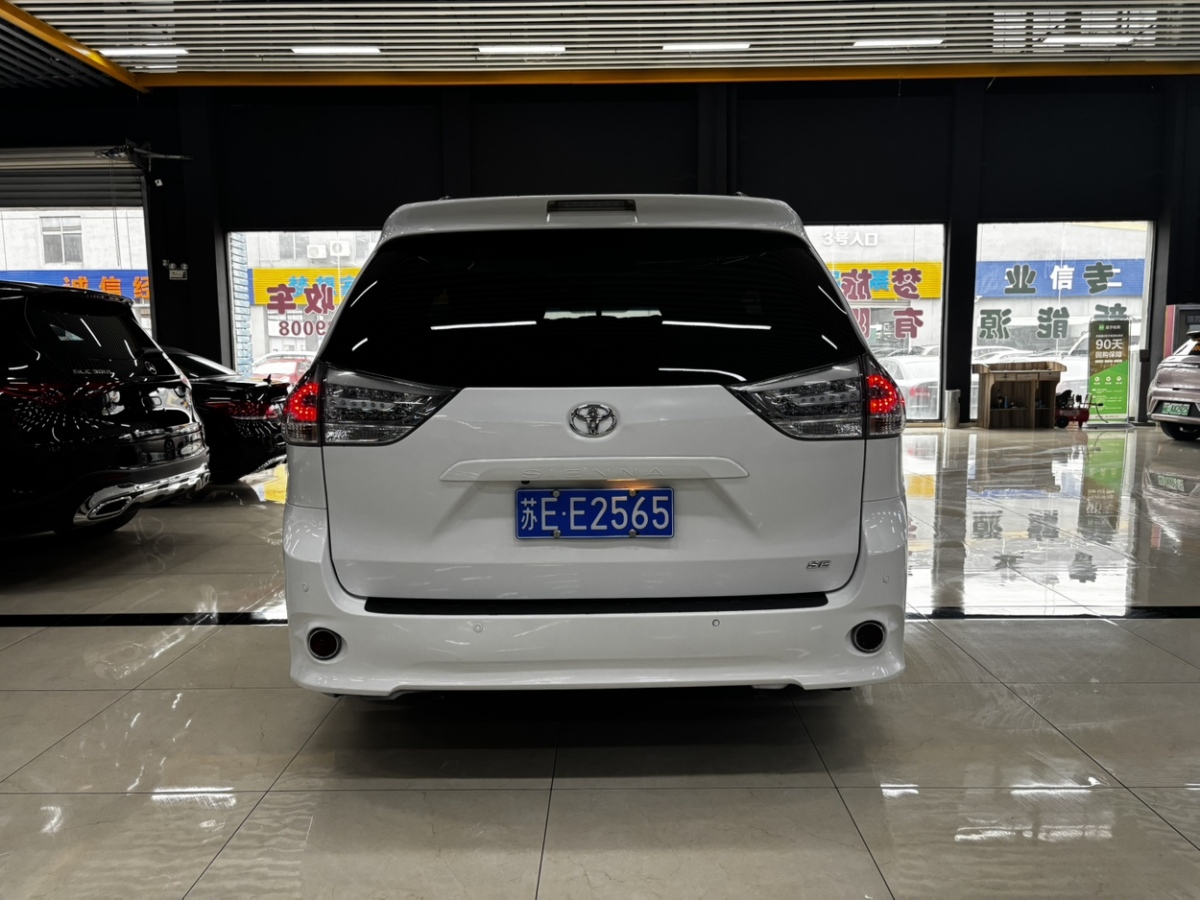 豐田 塞納  2015款 3.5L 兩驅(qū)LE圖片