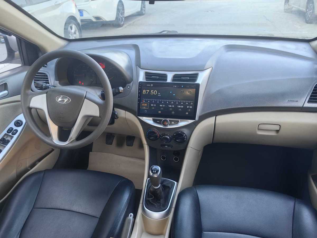 现代 瑞纳  2010款 三厢 1.4L 手动舒适型GS图片
