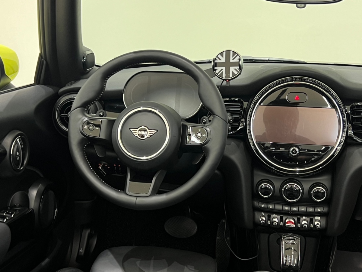 MINI MINI  2022款 2.0T COOPER S CABRIO 黑標(biāo)特別版圖片