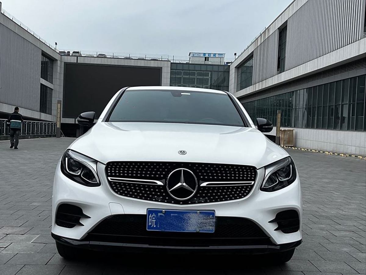 奔馳 奔馳GLC  2023款 GLC 300 4MATIC 轎跑SUV圖片