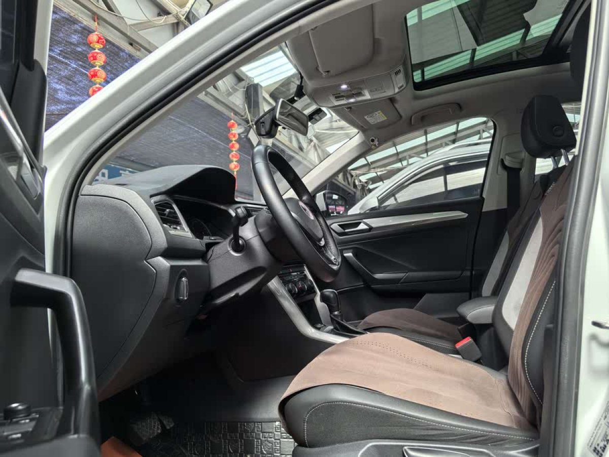 大眾 T-ROC探歌  2019款 280TSI DSG兩驅(qū)進取型 國V圖片