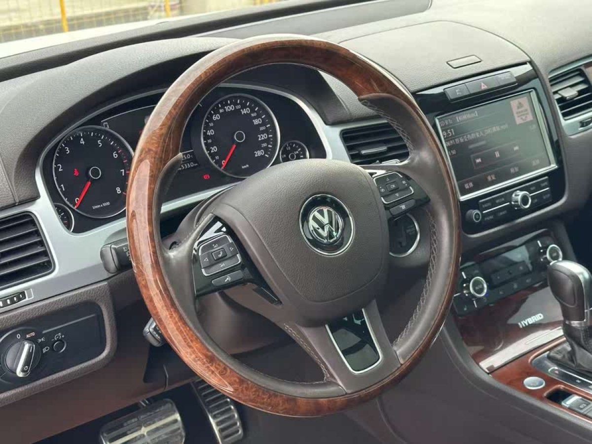 大眾 途銳  2011款 3.0TSI Hybrid圖片