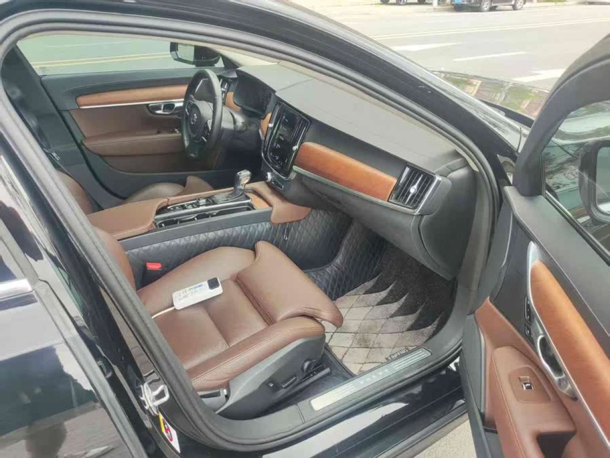 沃爾沃 S90  2020款 改款 T5 智遠(yuǎn)豪華版圖片