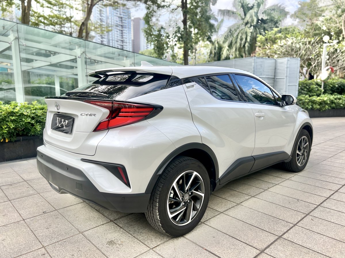 豐田 C-HR  2023款 2.0L 豪華版圖片