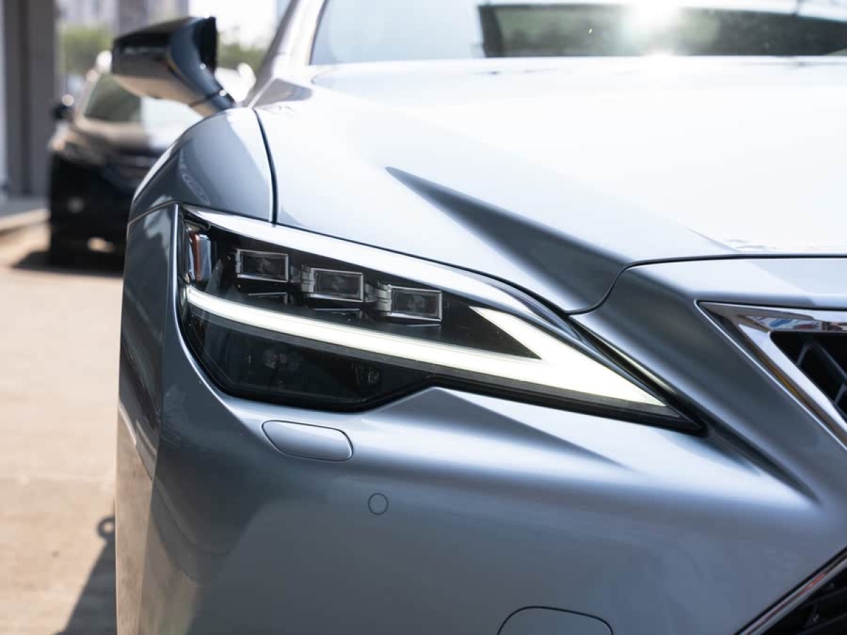 雷克薩斯 LS  2021款 500h 豪華版圖片