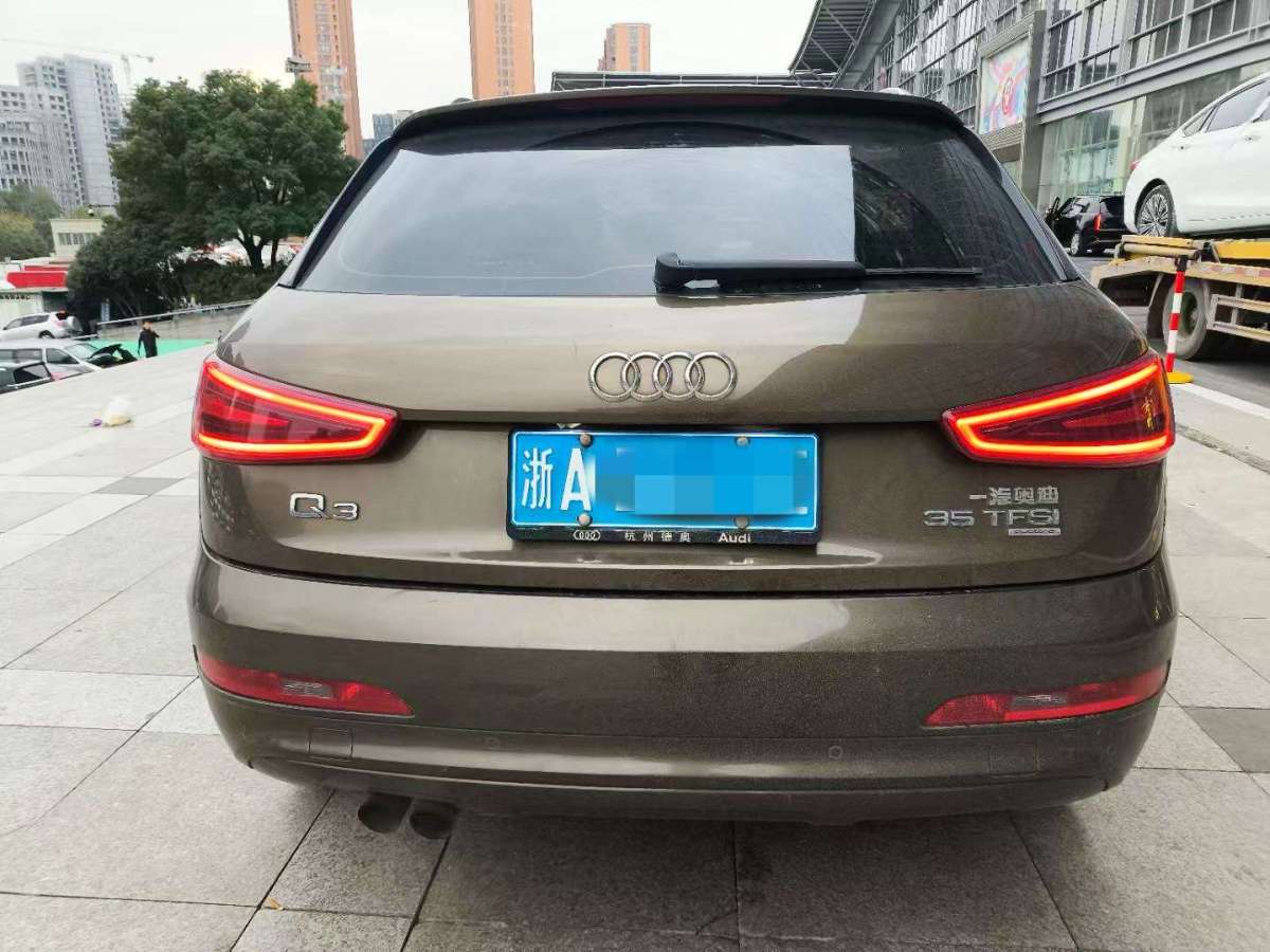 奧迪 奧迪Q3  2015款 35 TFSI quattro百萬紀(jì)念進(jìn)享型圖片