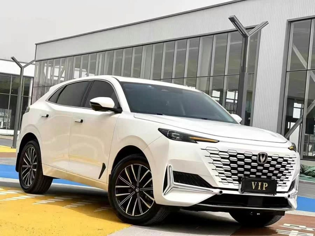 長(zhǎng)安 長(zhǎng)安UNI-K  2023款 2.0T 兩驅(qū)悅享型圖片