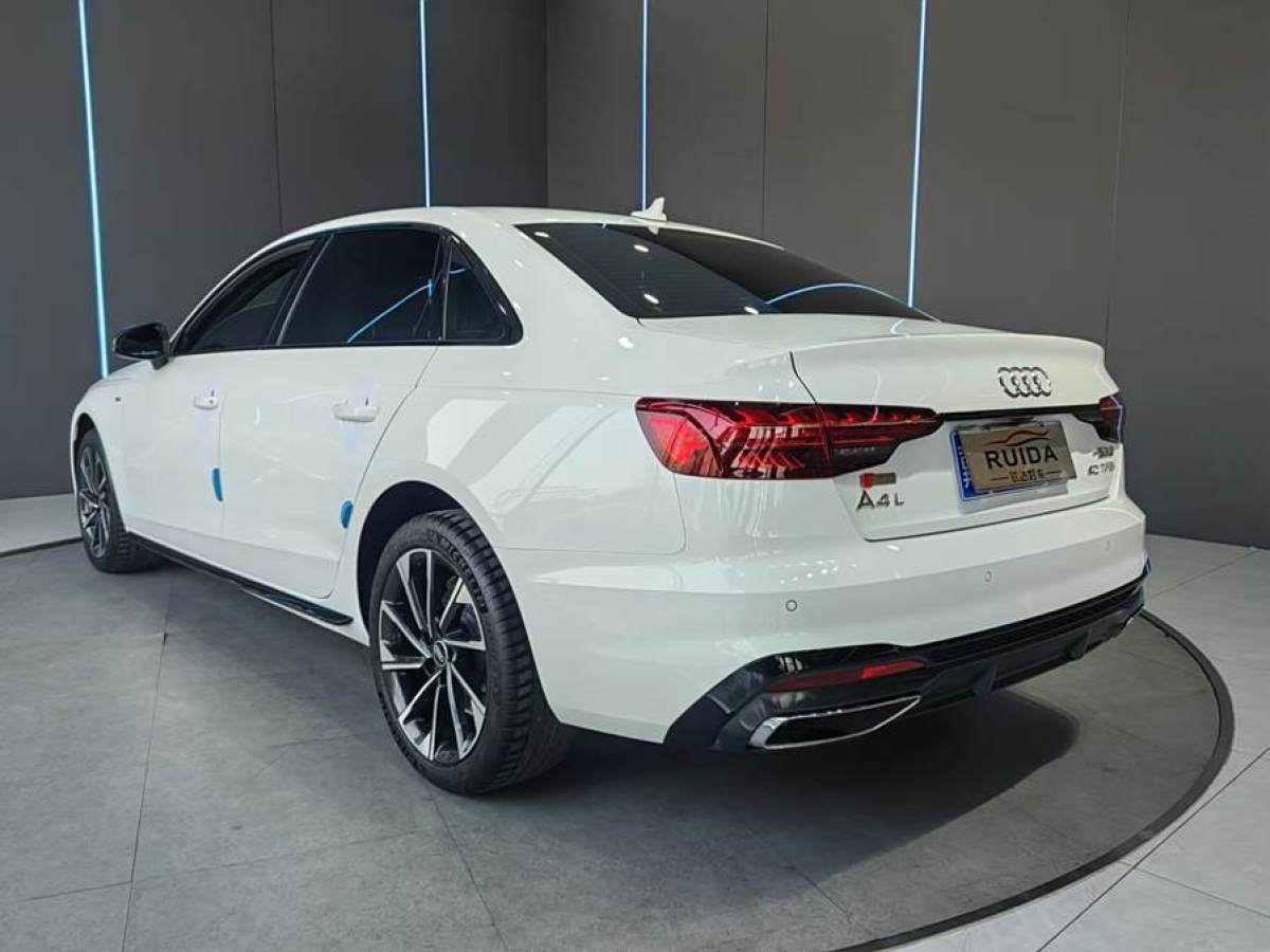 奧迪 奧迪A4L  2023款 40 TFSI 豪華動(dòng)感型圖片