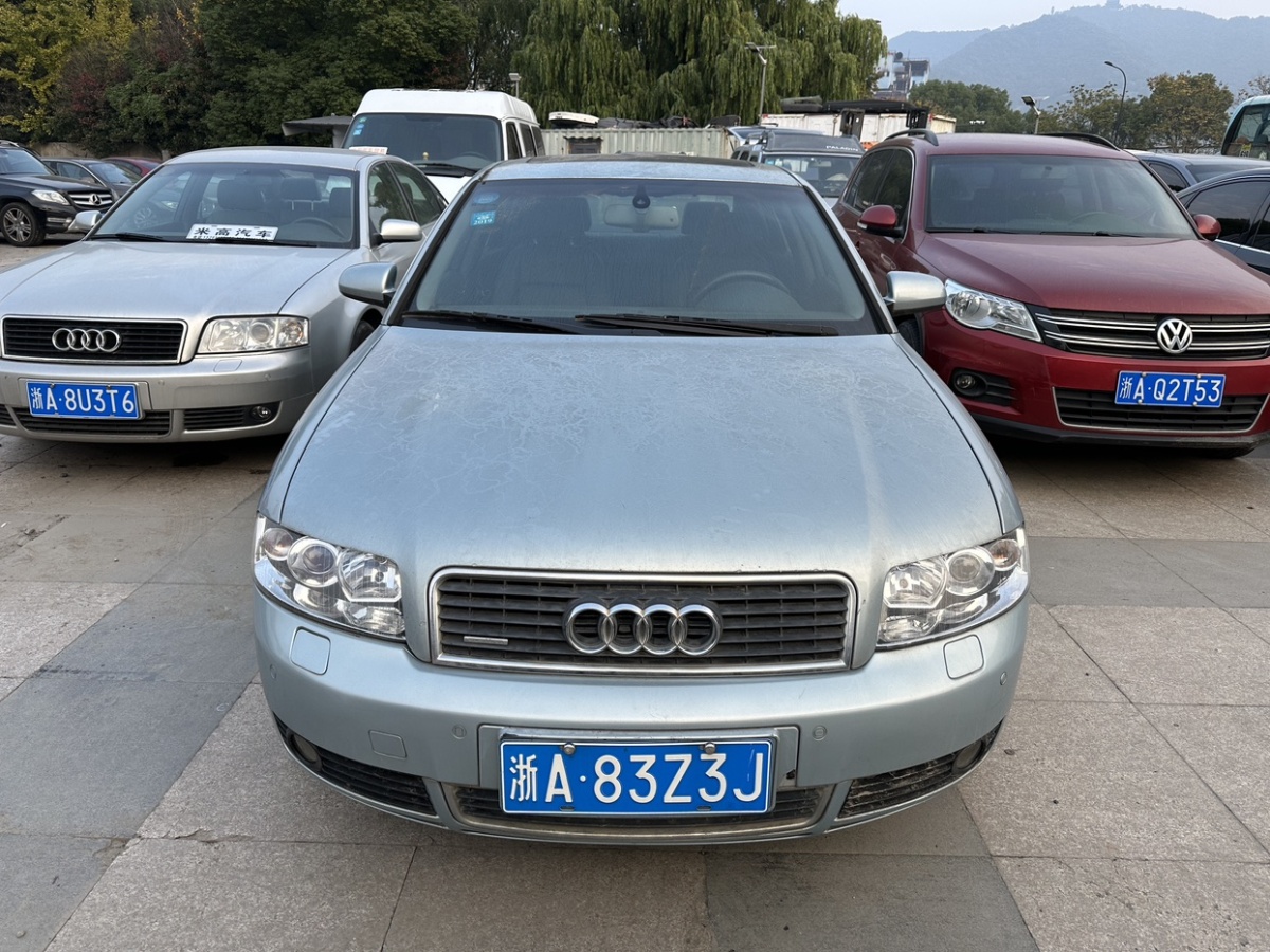 奧迪 奧迪A4  2003款 3.0 Quattro 手動(dòng)一體圖片