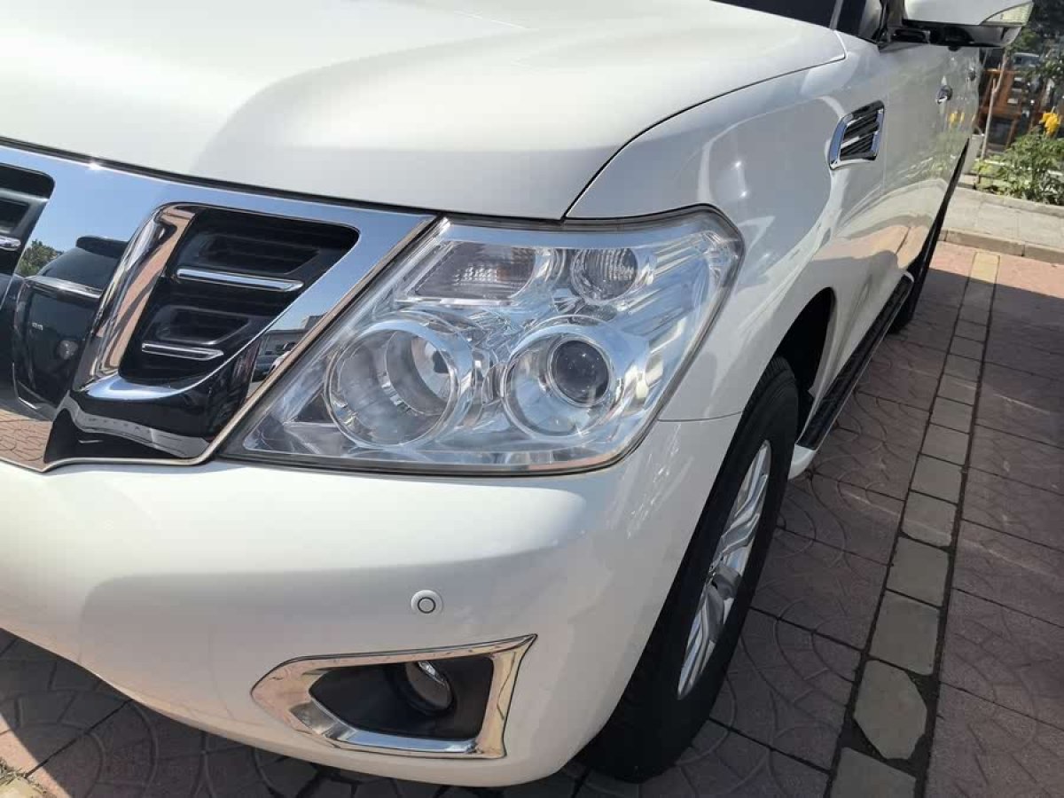 日產(chǎn) 途樂  2018款 4.0L 領(lǐng)英型圖片