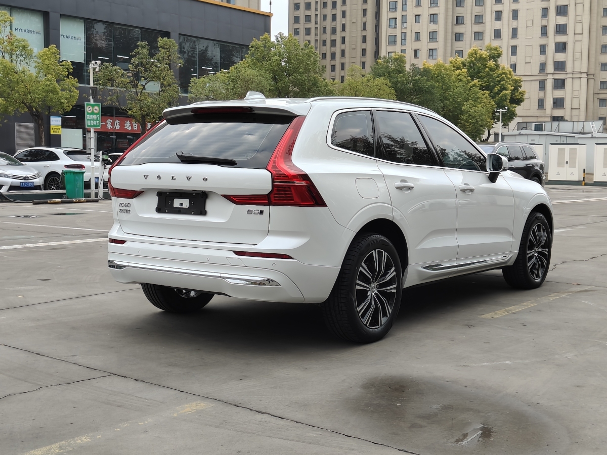 沃爾沃 XC60  2022款 B5 四驅(qū)智遠(yuǎn)豪華版圖片