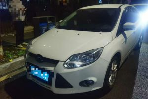 ?？怂?福特 兩廂經(jīng)典 1.8L 自動酷白典藏版