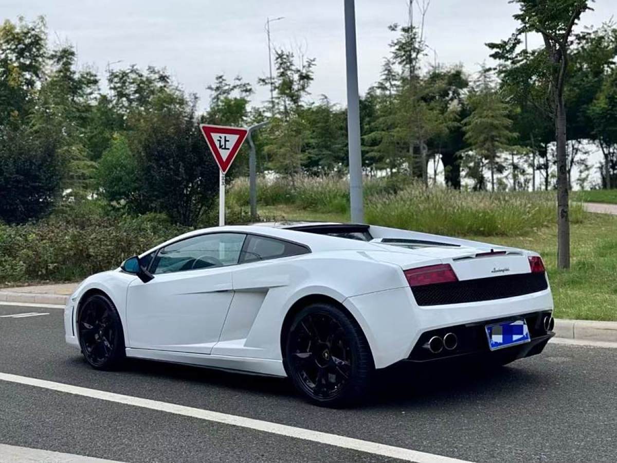 蘭博基尼 Gallardo  2010款 LP 550-2 標(biāo)準(zhǔn)版圖片