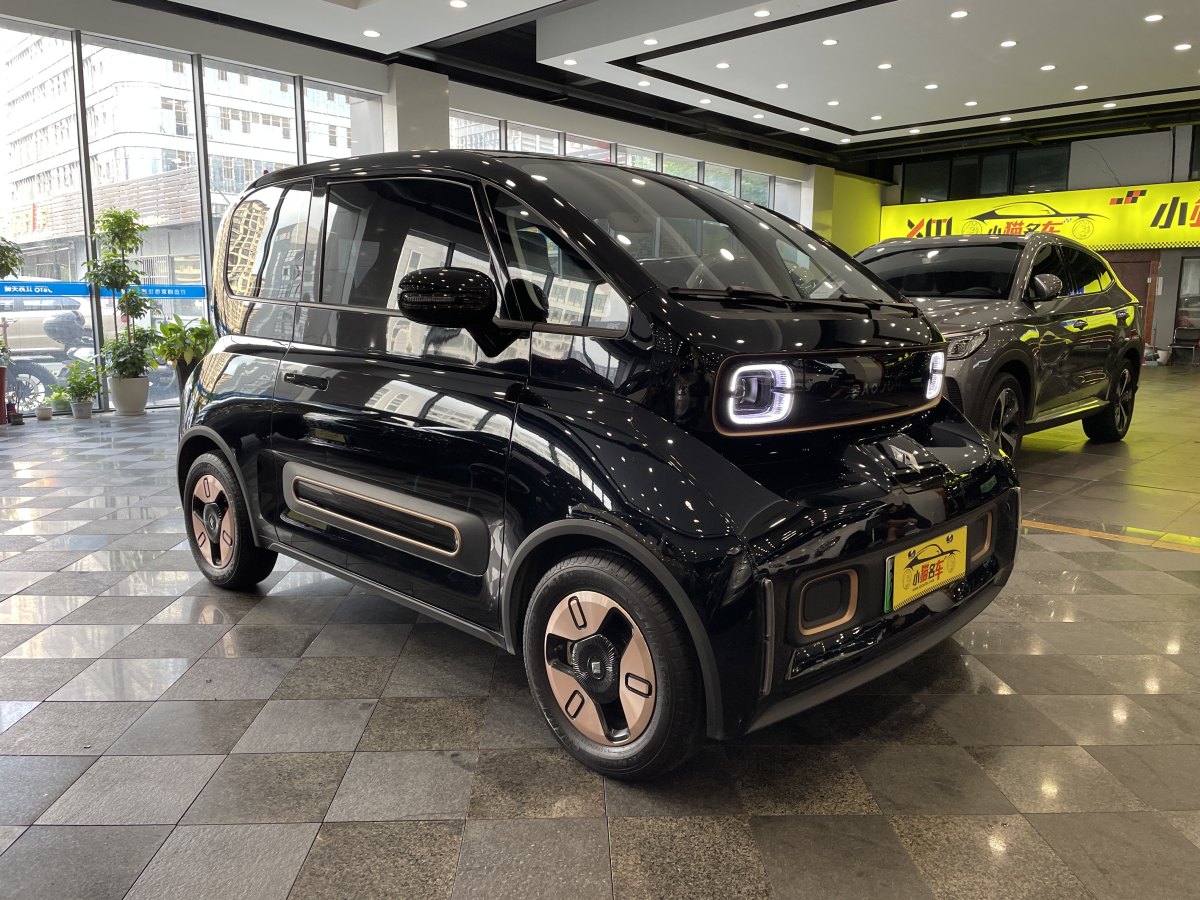 寶駿 寶駿KiWi EV  2021款 藝術(shù)家 三元鋰圖片