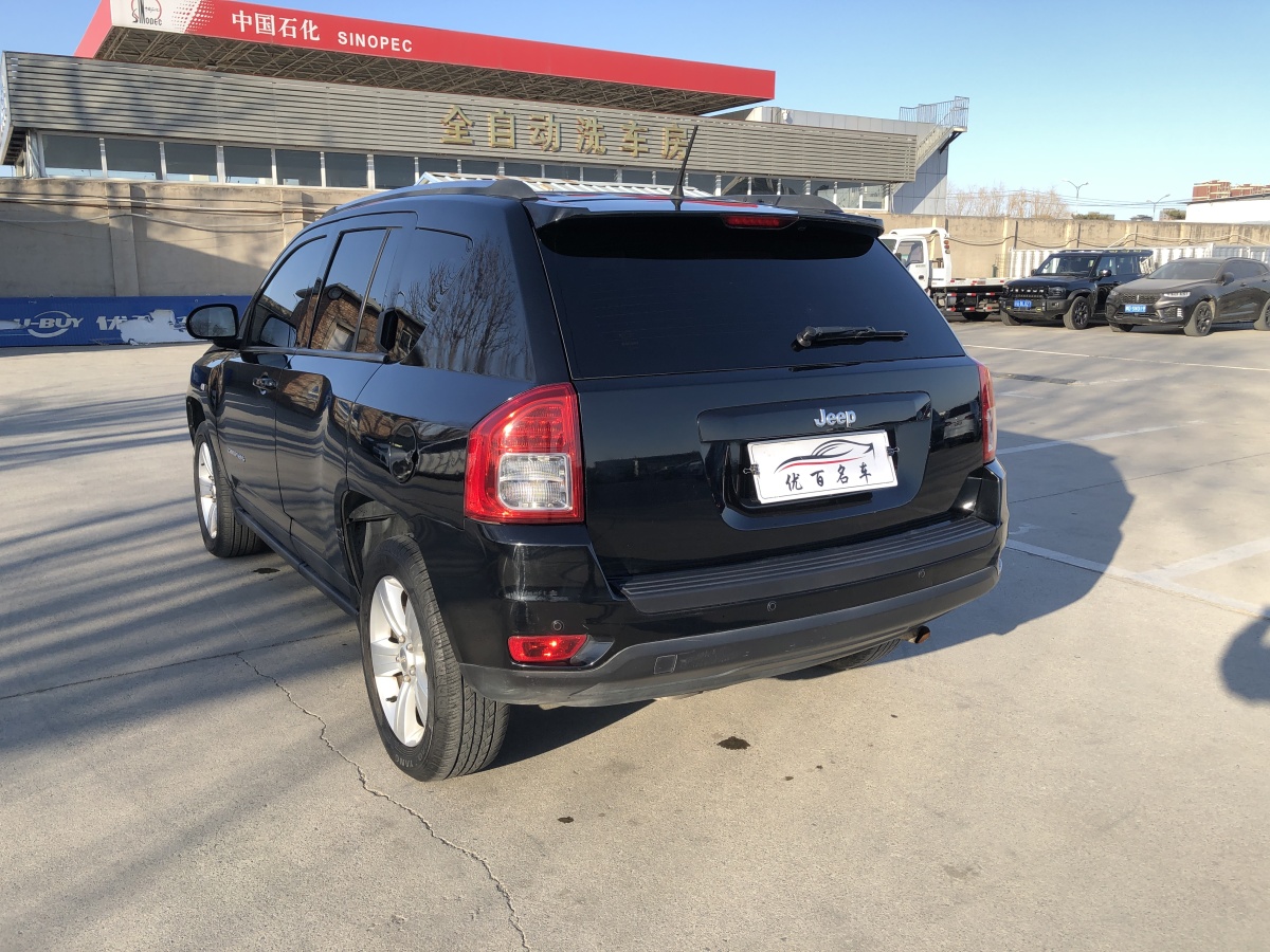 Jeep 指南者  2013款 2.0L 兩驅(qū)運動版圖片