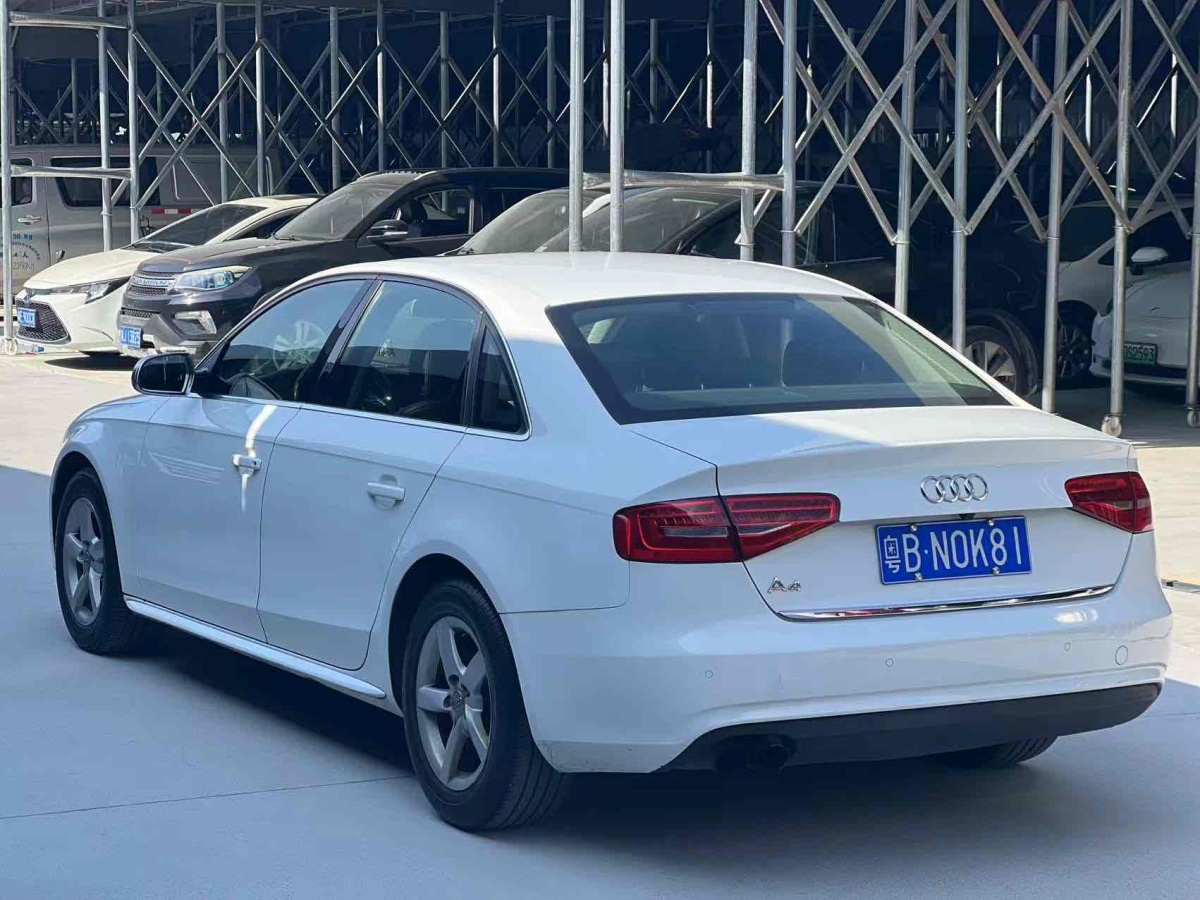 奧迪 奧迪A4L  2015款 35 TFSI 自動標(biāo)準(zhǔn)型圖片