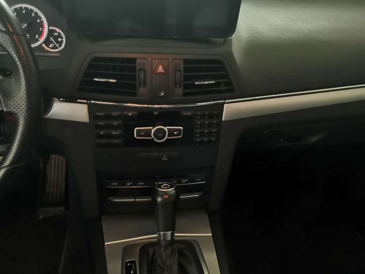 奔驰 奔驰E级  2012款 E 200 CGI Coupe图片