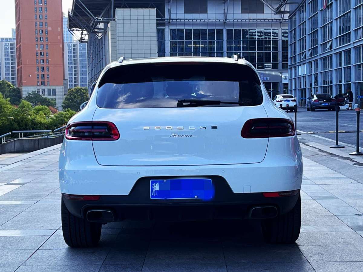 2015年6月保時(shí)捷 Macan  2014款 Macan 2.0T