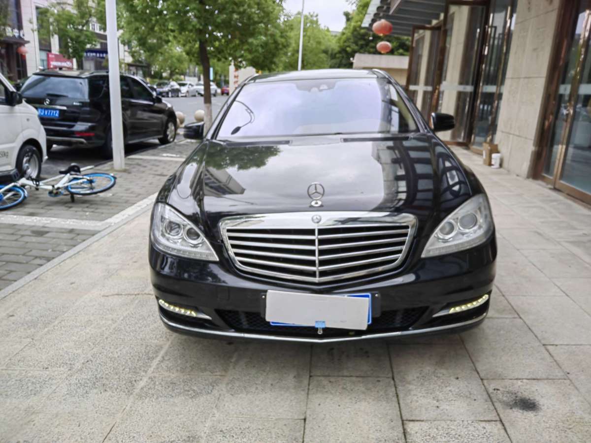 2012年6月奔驰 奔驰S级  2012款 S 400 L HYBRID Grand Edition